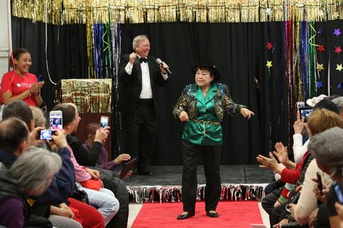 美国，布朗克斯，T台，有趣，异想天开，女人，老女人，秀