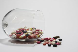 药物治疗, 治愈, 片剂, 药房, 医疗, 这种疾病, 生病, 善待自己