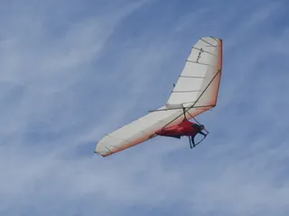 三角洲，飞行，布列塔尼，天空，低角度视图，云天，飞行，半空中