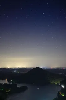 森林树木,夜晚,黑暗,夜晚,星星,云,天空,凝视星空 森林树木,夜晚,黑暗,夜晚,星星,云,天空,凝视星空
