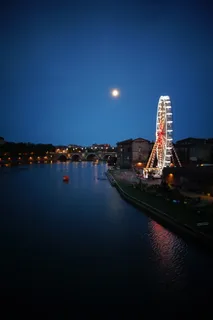 图卢兹、夜晚、摩天轮、月亮、河流、加隆、建筑、照明 图卢兹、夜晚、摩天轮、月亮、河流、加隆、建筑、照明