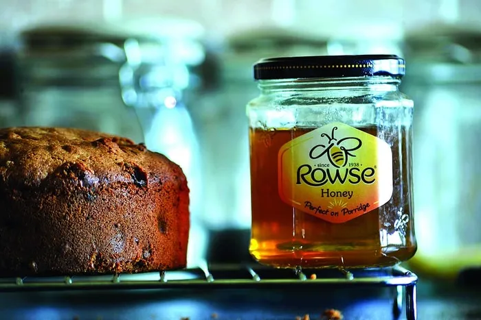 文本、罐子、容器、特写、食物、室内、食物和饮料、聚焦前景