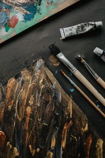 用毛笔和丙烯画作画