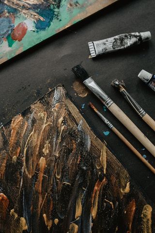 用毛笔和丙烯画作画