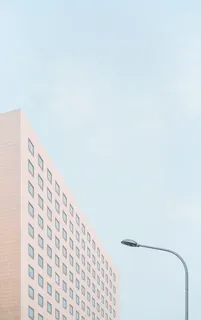 白色混凝土建筑，办公楼，建筑，城市，大都市，城镇，城市，建筑