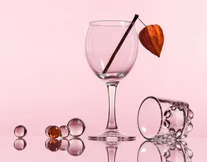 粉色酒杯，静物，玻璃，反射，间隙，酒杯，葡萄酒，摄影棚拍摄
