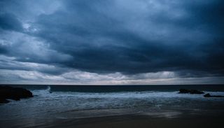 水，海，云-天空，陆地，天空，海滩，风暴，水面上的地平线