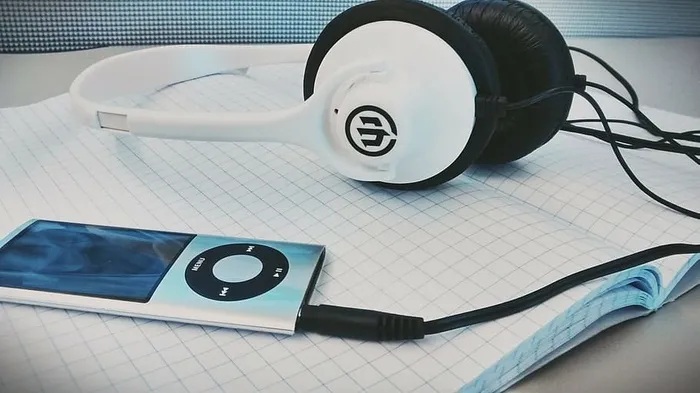 白色、mp3、mp3播放器、mp3播放器、黑色、有线、全尺寸、带插头