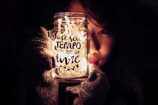 女人，灯光，夜晚，黑暗，亚洲，模糊，瓶子，圣诞灯