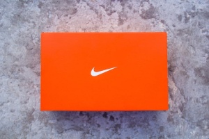 丹麦、奥胡斯、白色、橙色、swoosh、grunge、运动鞋、鞋盒