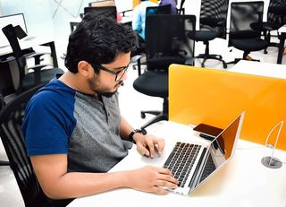 显示器、反Flash、壁纸、笔记本电脑、电脑、苹果电脑、mac电脑、人