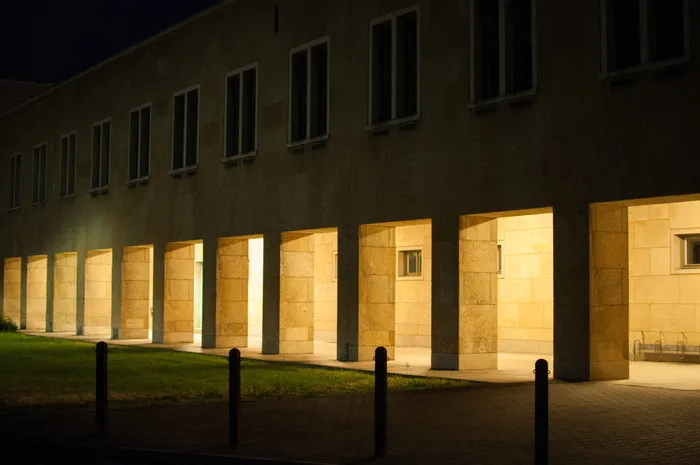 机场，柏林，夜晚，建筑，建造结构，一排，建筑，没有人