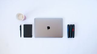 银色MacBook