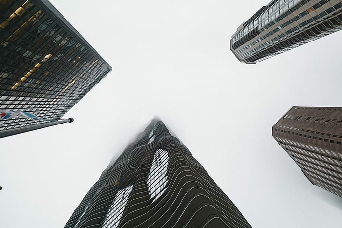 高层建筑的低角度摄影