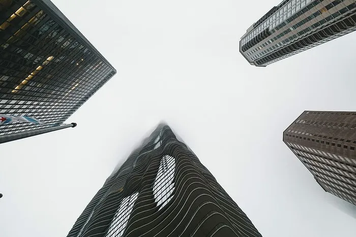 高层建筑的低角度摄影