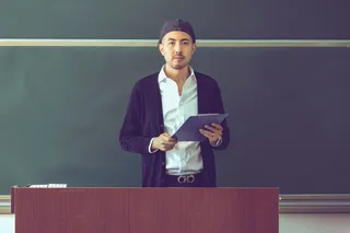 衣服，衣服，人，人，老师，人，人群，帽子