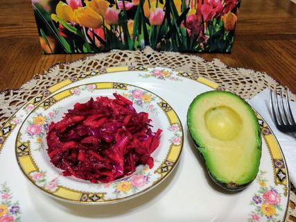 餐具，植物，叉子，鳄梨，食品，水果，桌子，家具