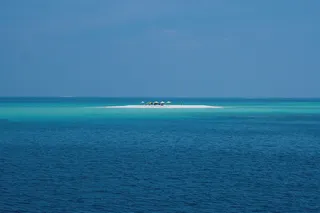 白天蓝天下的海洋