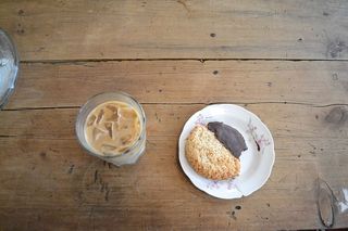 食品和饮料，食品，餐桌，新鲜度，饮料，木质材料，室内，正上方