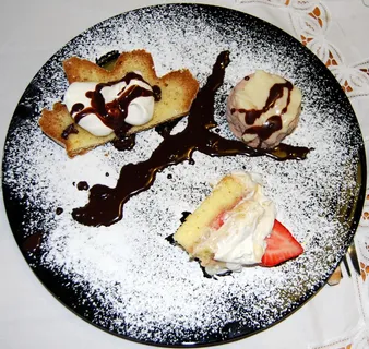 甜食、蛋糕、菜肴、巧克力、食品、食品、厨房、白色