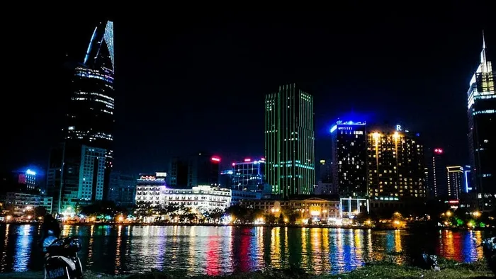 越南，hầm thủ 蒂姆、西贡、夜晚、黑莓、河流、建筑外部、照明