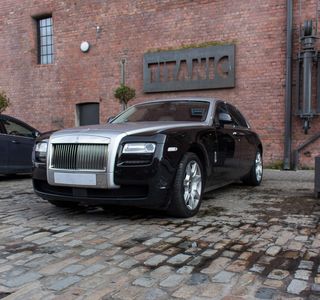 英格兰，利物浦，泰坦尼克号酒店，超级跑车，昂贵，黑色，豪华，泰坦尼克号