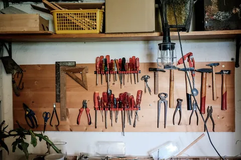 墙上的作业机具 墙上的作业机具