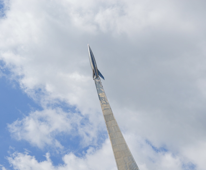 灰色，不锈钢，火箭，顶部，高层，建筑，多云，天空