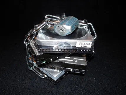 不锈钢挂锁，链条，隐私政策，锁，硬盘驱动器，链条，城堡