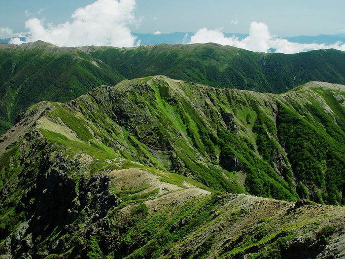 照片，绿色，山，多云，天空背景，绿色的山，天空，背景