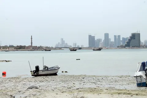 穆哈拉克, 麦纳麦, 巴林, 海湾, 巴林王国, 海, 船, 桥 穆哈拉克, 麦纳麦, 巴林, 海湾, 巴林王国, 海, 船, 桥
