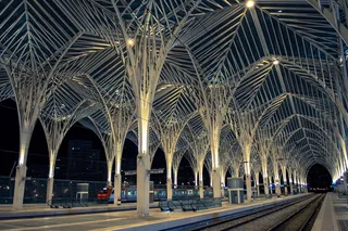 灰色，天花板结构，夜间，平台，Gare Do Oriente，East，Lisbon，vasco da gama
