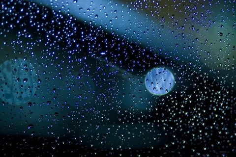 浅、聚焦摄影、潮湿、玻璃、黑暗、水、雨、水滴 浅、聚焦摄影、潮湿、玻璃、黑暗、水、雨、水滴