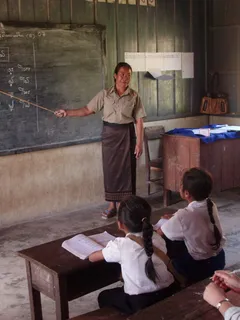 女,站在,里面,房间,旁边,黑板,学生,小学 女,站在,里面,房间,旁边,黑板,学生,小学