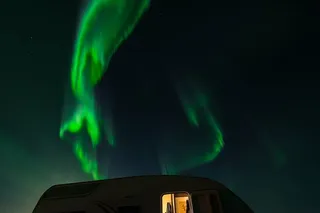 绿色极光，绿色，云，天空，黑暗，夜晚，绿色，照亮