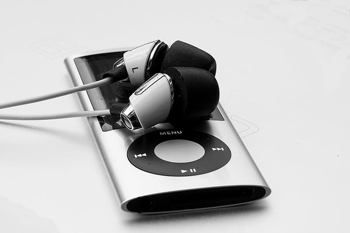 银色ipod nano，耳机，ipod，ipod nano，苹果，nano，耳机，mp3