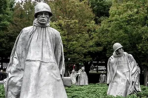 士兵铜牌，朝鲜战争纪念馆，国家广场，华盛顿特区。