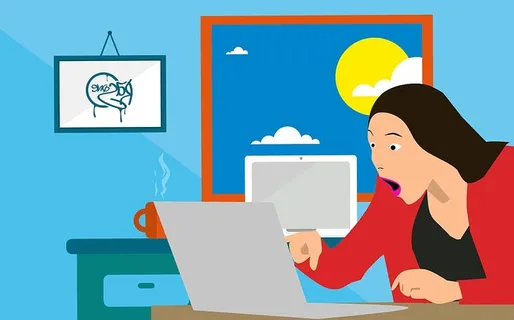 一个女人被她在电脑屏幕上看到的东西震惊的插图。