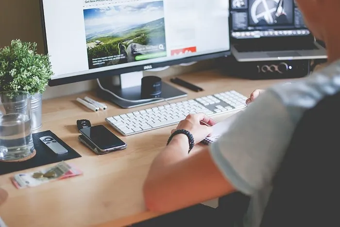 设计网站布局的人