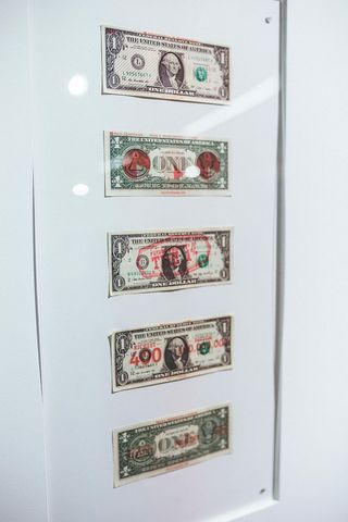 收集了一些引人深思的海报和图片