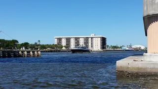 水道、船、游艇、划船、生活方式、豪华、海岸内、河流