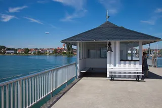 immenstaad、lake constance、landing bridge、web、investors、jetty、waters、architecture