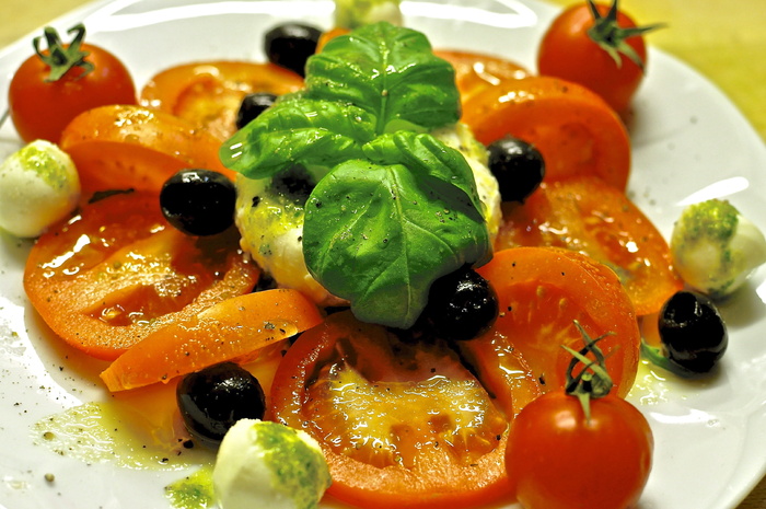 caprese，马苏里拉，番茄，罗勒，番茄马苏里拉，起司，抗痉挛，食品和饮料