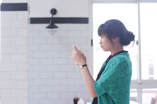 青年、女性、青少年、女孩、日本人、服装、抓捕、一人