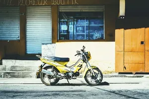 汽车、自行车、公路、阳光、黄色、车辆、陆地车辆、交通工具