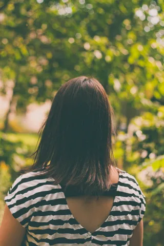 女人, 黑发, 走, 自然, 路径, 散景, 树, 灌木