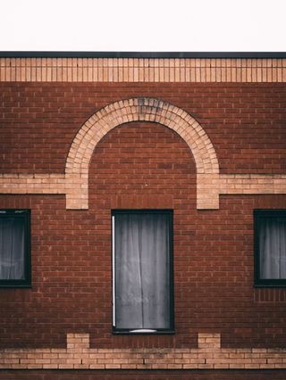 砖、窗、墙、家居装饰、门、建筑、建筑、城市