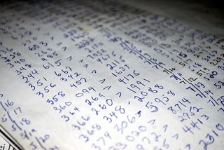 白色打印纸、数字、密码、计算、列表、制表、分组、排名