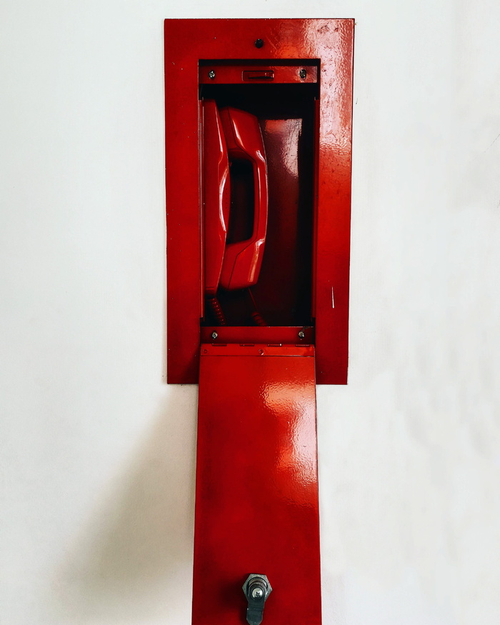 红色和黑色工具