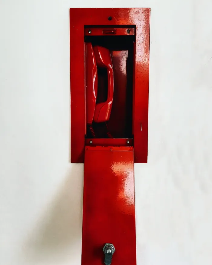 红色和黑色工具